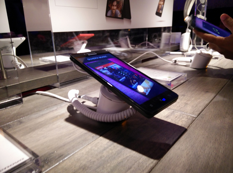 Lenovo, A6000 Adlı Orta Seviye Telefonunu Duyurdu 2 Lenovo A6000 telefon CES 2015' te tanıtıldı