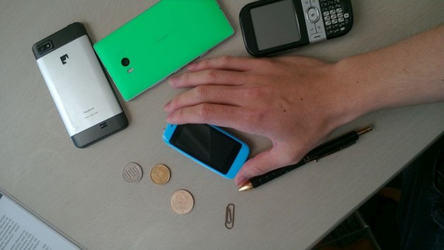 İşte Dünyanın En Akıllı Küçük Telefonu! 2 en kucuk akilli telefon